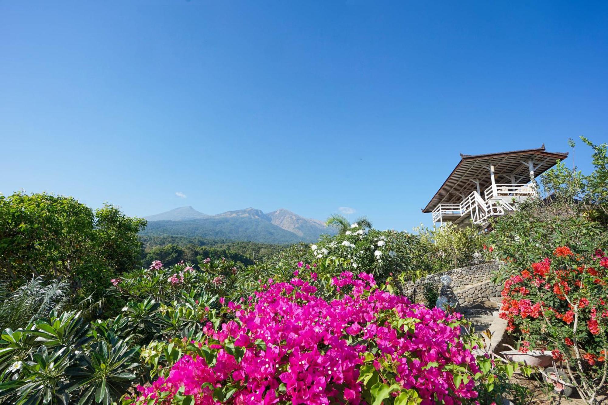 Rinjani Lodge Senaru Exterior photo