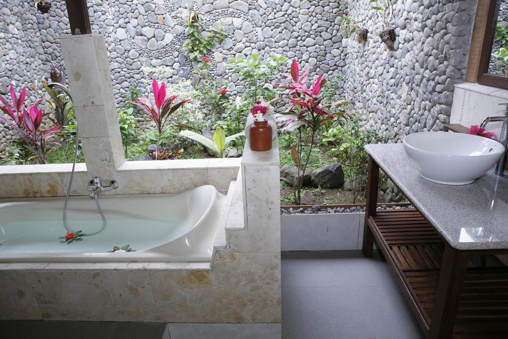 Rinjani Lodge Senaru Exterior photo