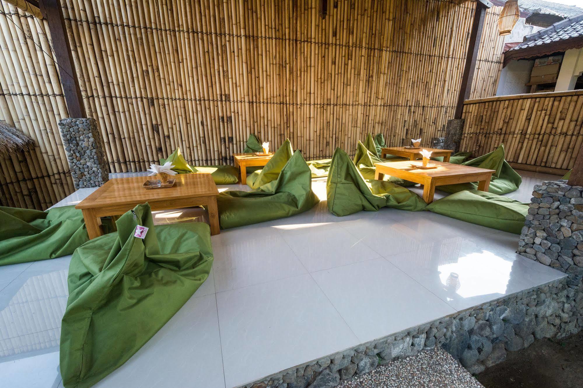 Rinjani Lodge Senaru Exterior photo