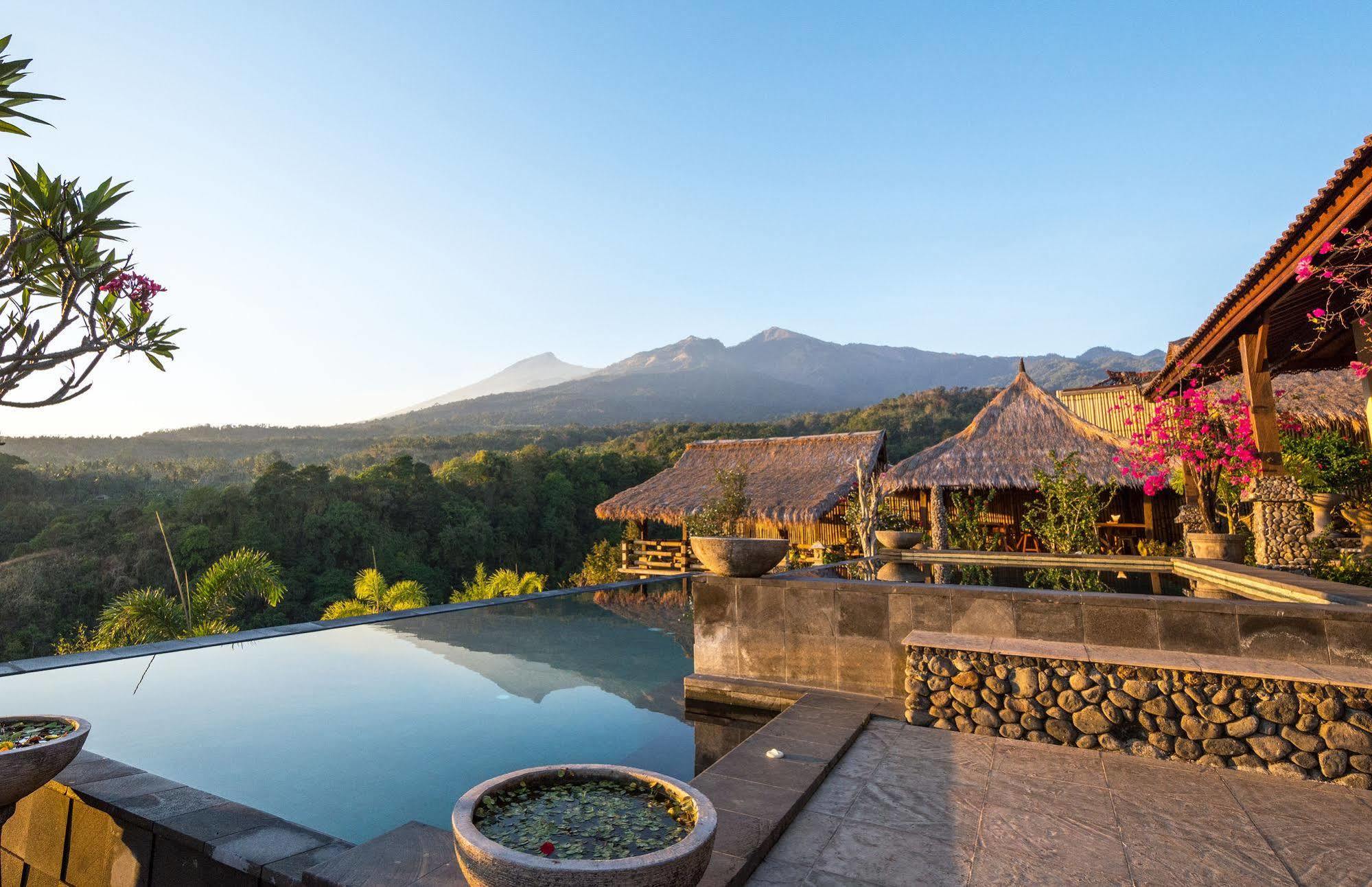 Rinjani Lodge Senaru Exterior photo