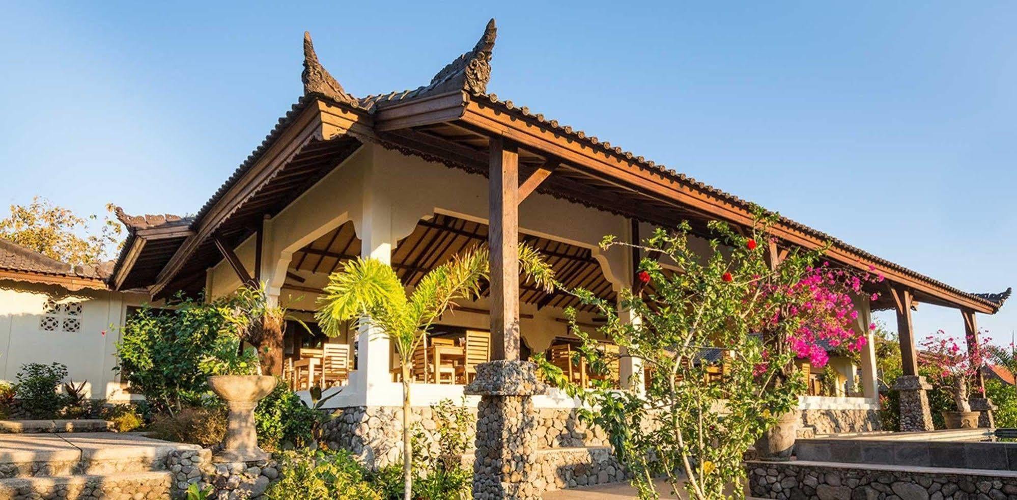Rinjani Lodge Senaru Exterior photo
